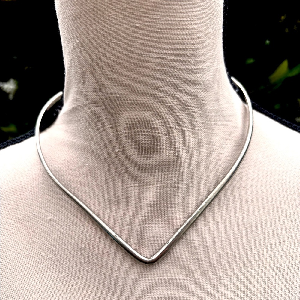 Minimalist Silver V-Shape Choker Necklace